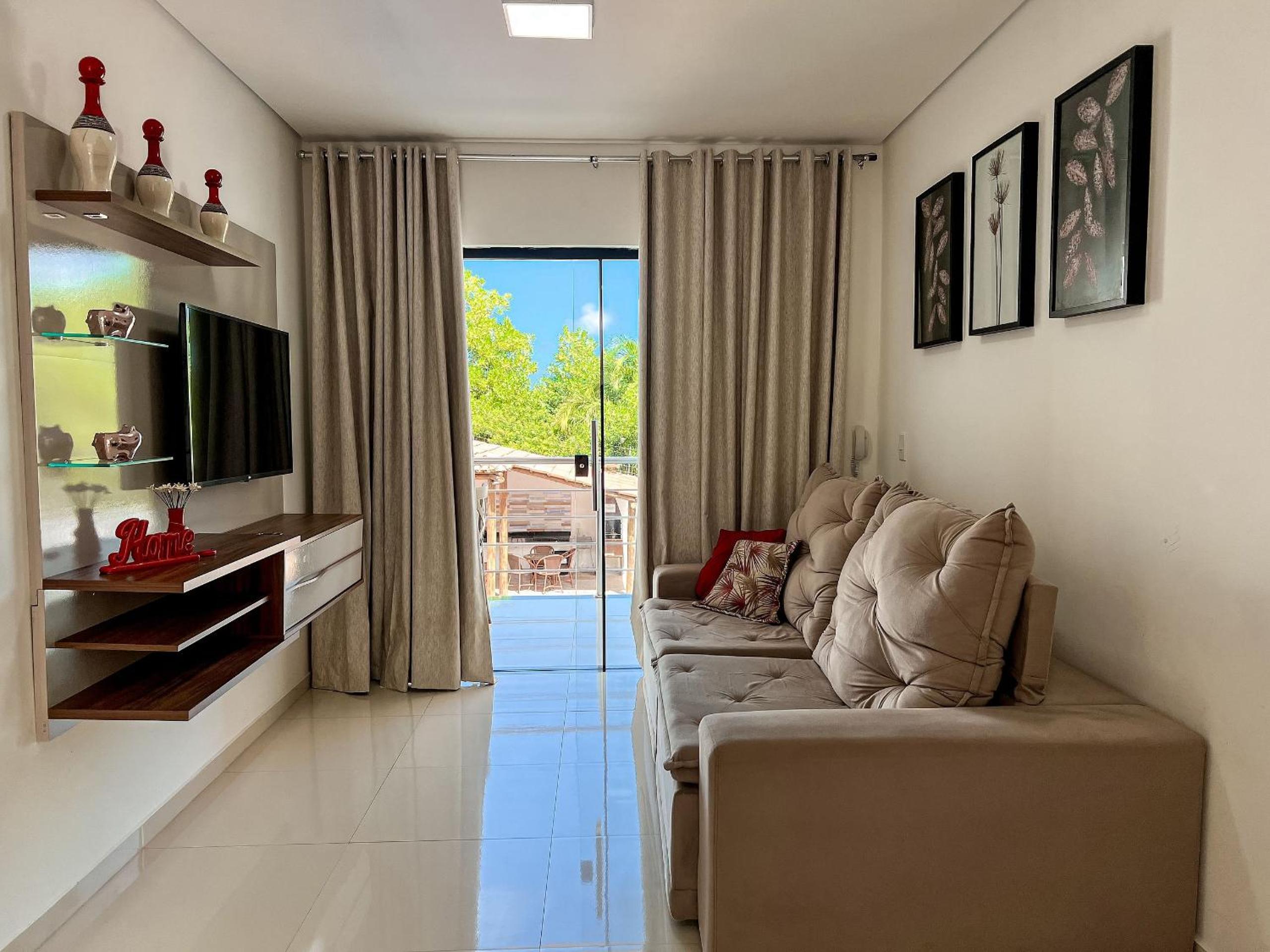 Apê pavimento superior com 3 quartos com ar condicionado, varanda e suite com vista para a piscina e internet privativa, a poucos metros da Praia de Tapera