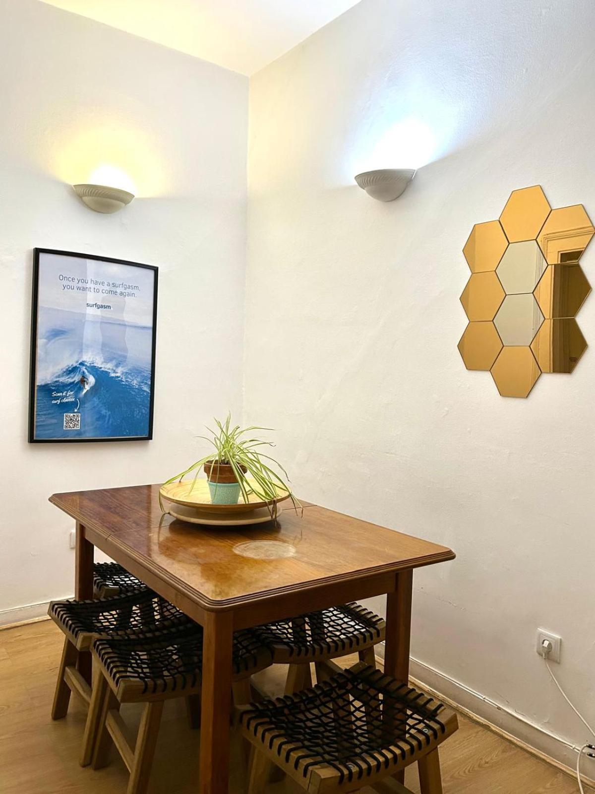 Santos Apartment in Central Lisbon with River View view 5