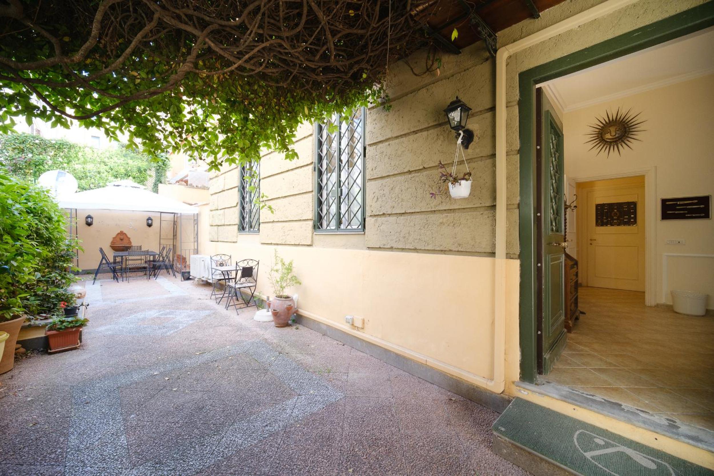 La Casa del Capitano by BuddyRent