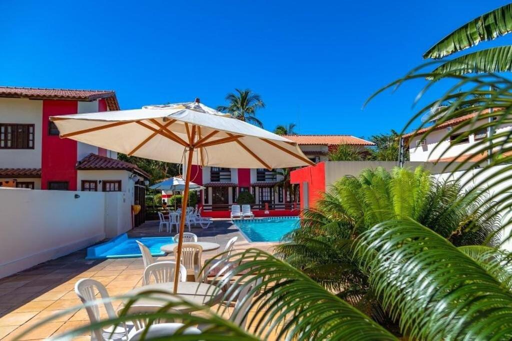 Casas com 2 ou 3 suítes (todas com ar split), com internet privativa 300MBPSno Residencial Nazareth, localizado a aproximadamente 80m da praia de Taperapuã