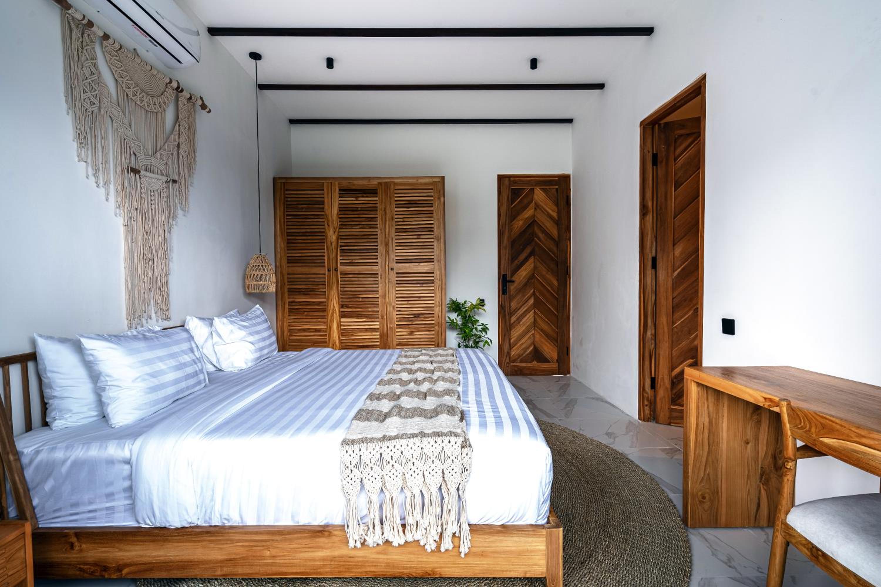 Blue Wave Villa by EVDEkimi Ubud