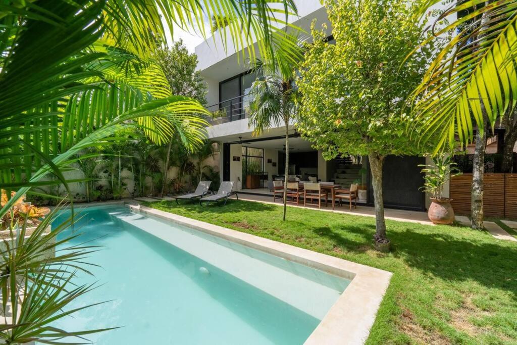 Casa Iguana Jungle Paradise Villa view 4