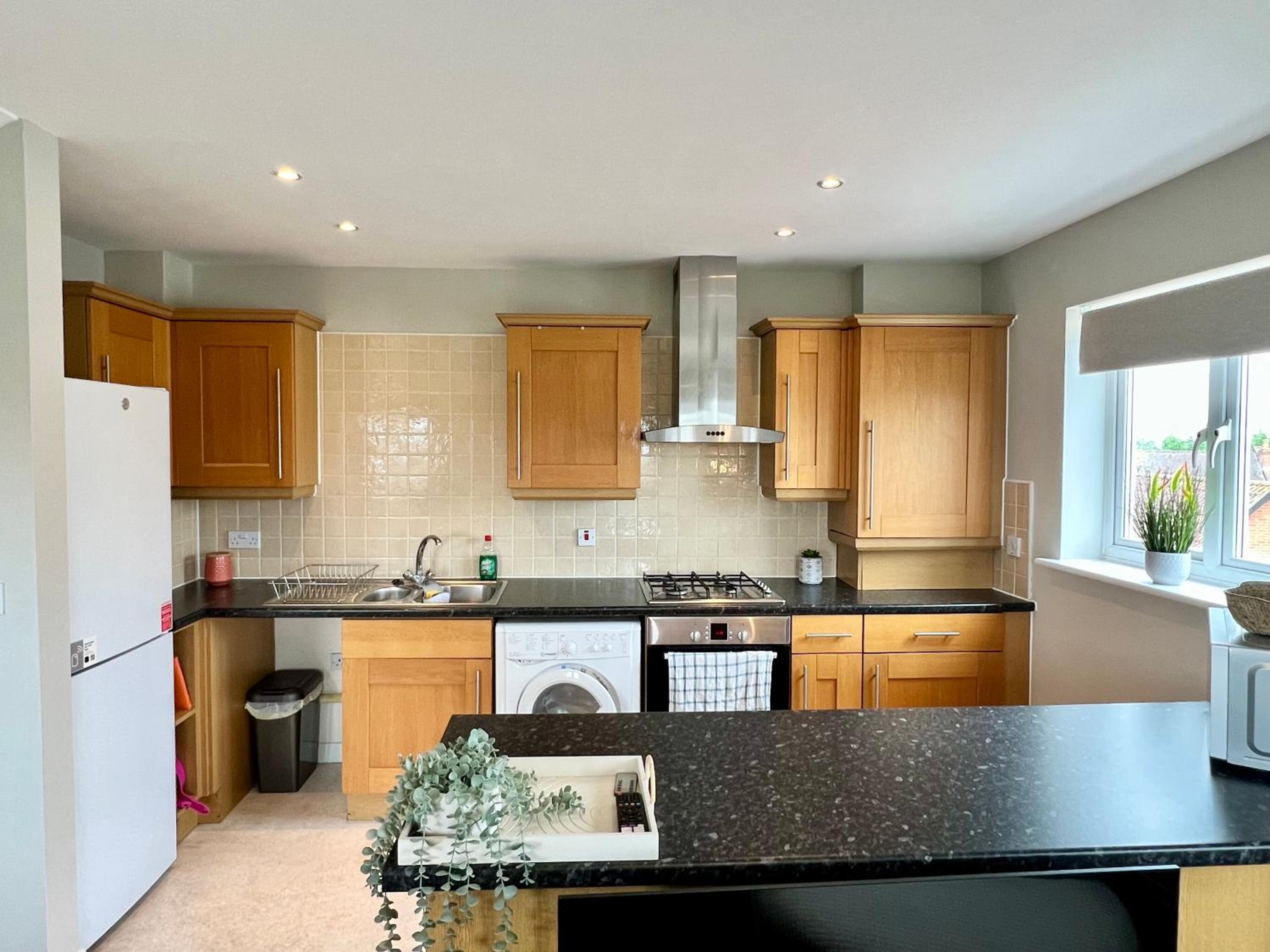 Perfect for long stays - Families & Contractors view 5