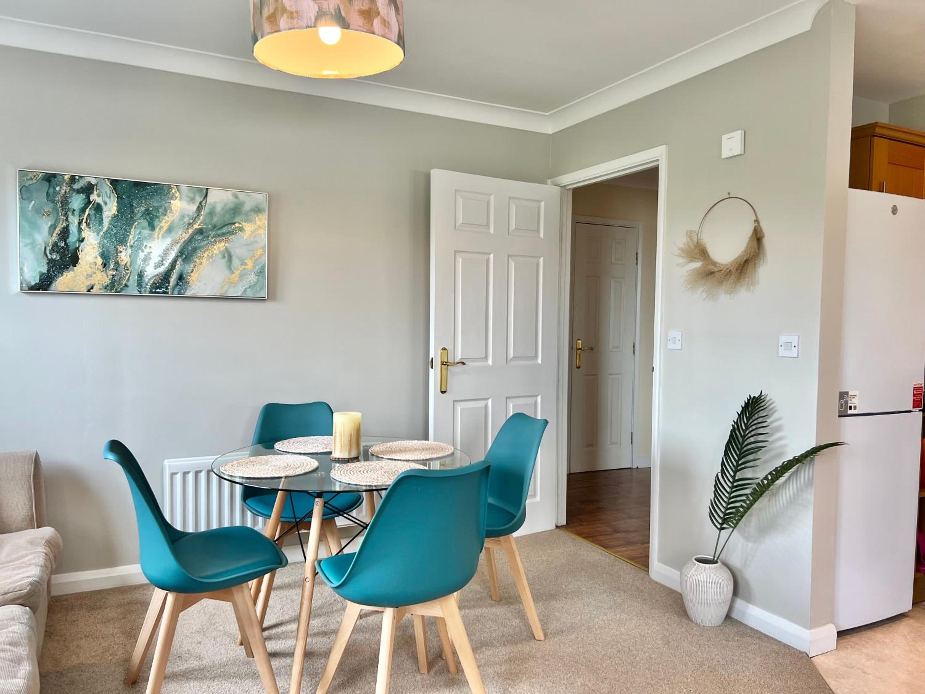 Perfect for long stays - Families & Contractors view 4