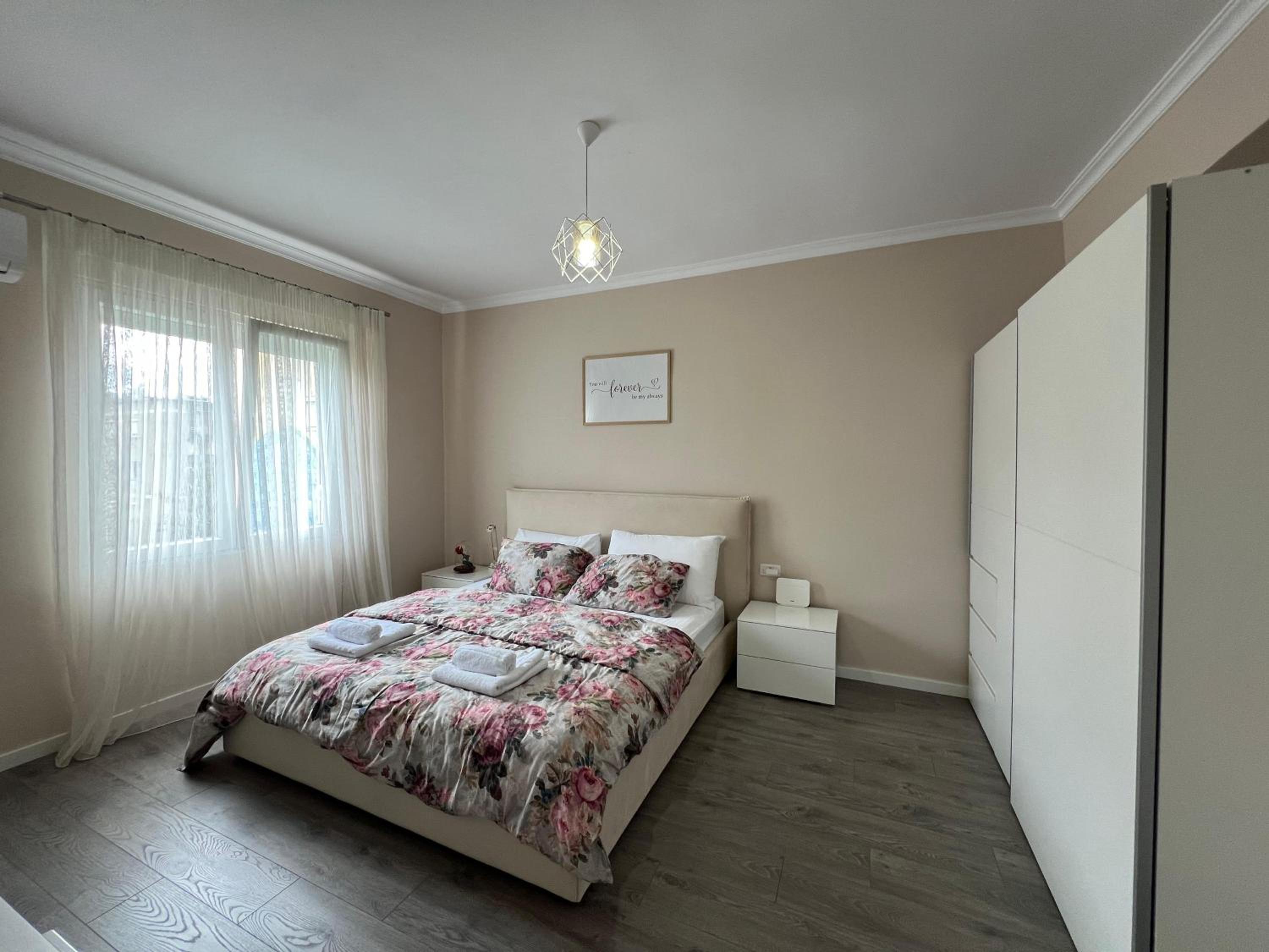 Comfy Cozy Lake City Apartment 1