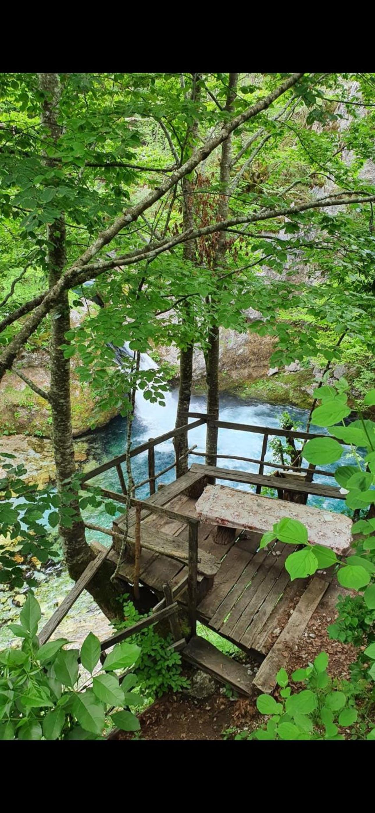 Shkodra Guest House & Trips