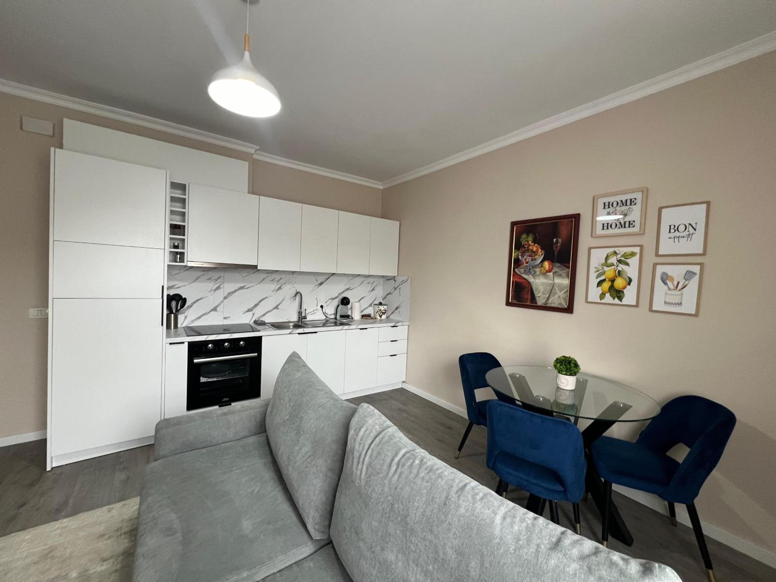 Comfy Cozy Lake City Apartment 1