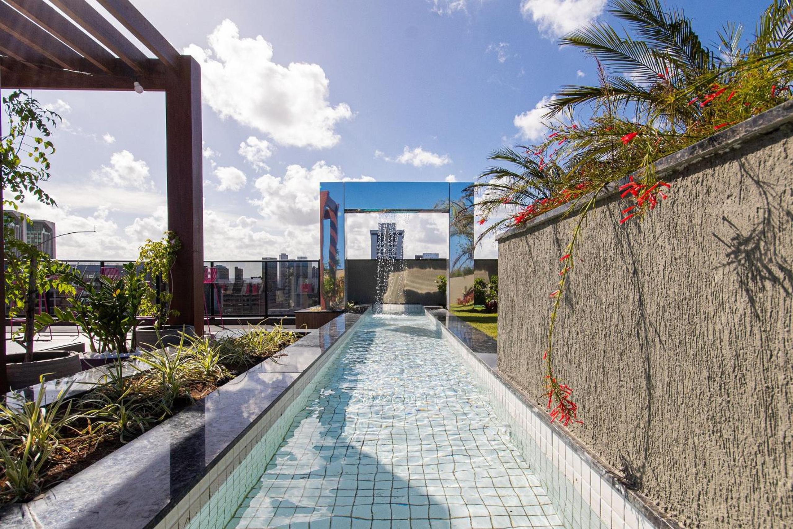 Tolive One #111 - Studio Garden por Carpediem