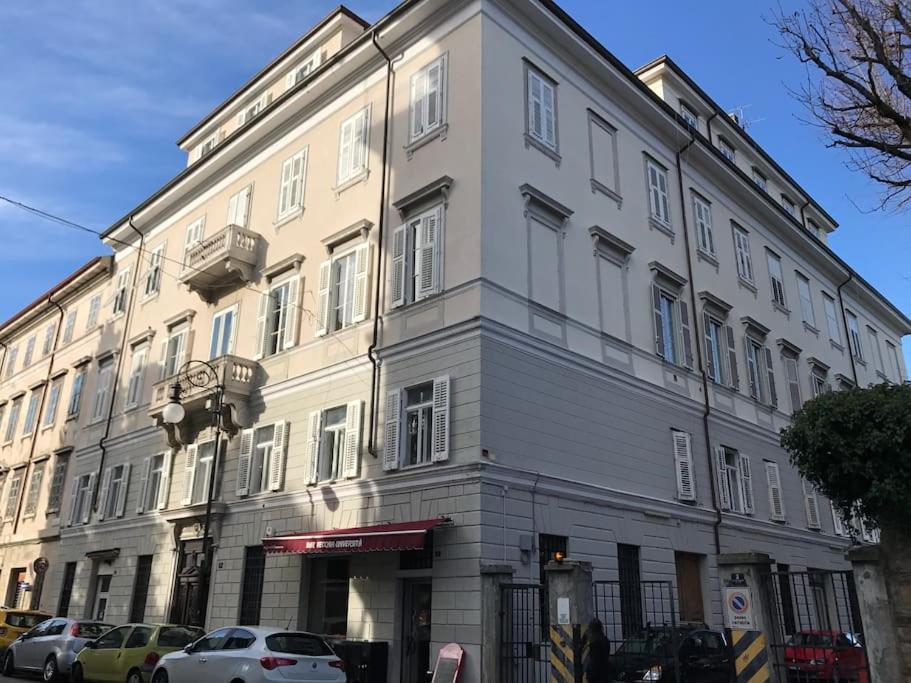 L'Arco Trieste studio living 1 view 2