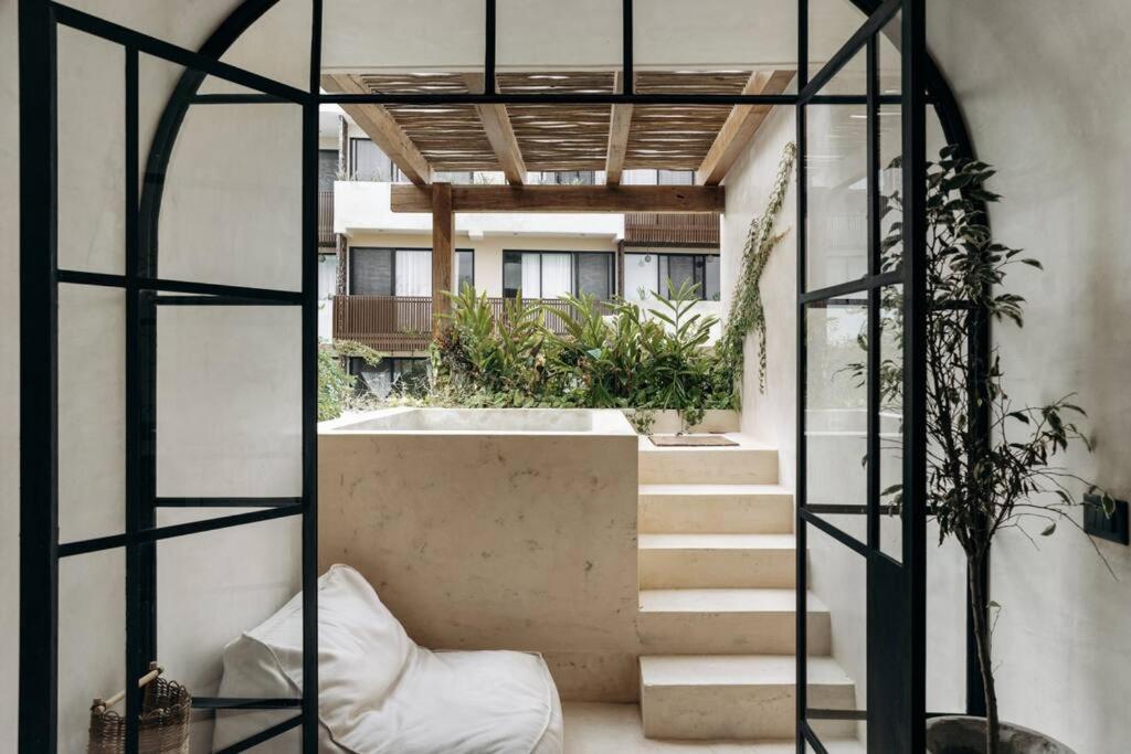 Casa Zebrina Designer Apartment