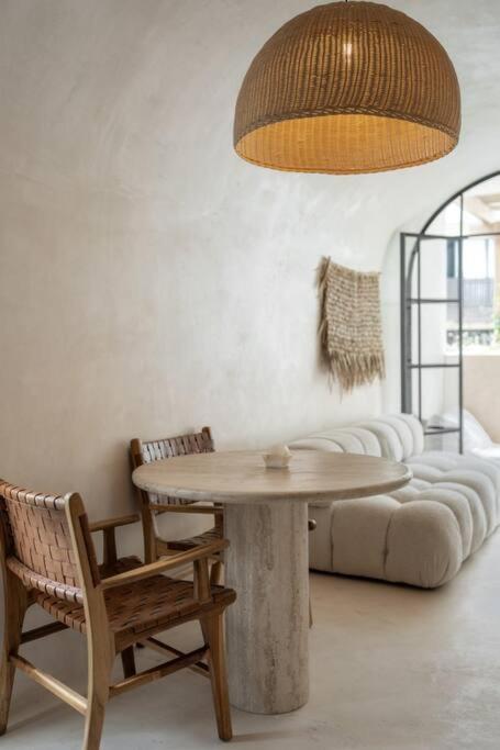 Casa Zebrina Designer Apartment