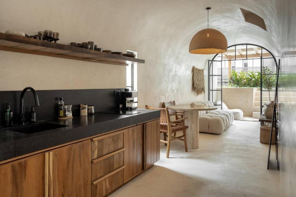 Casa Zebrina Designer Apartment