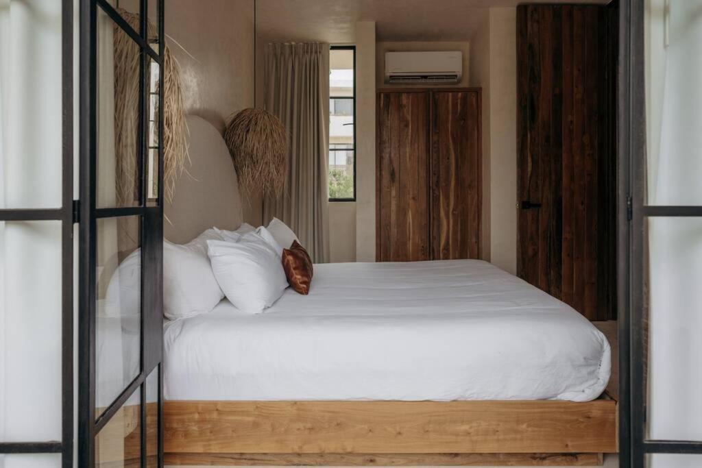 Casa Zebrina Designer Apartment