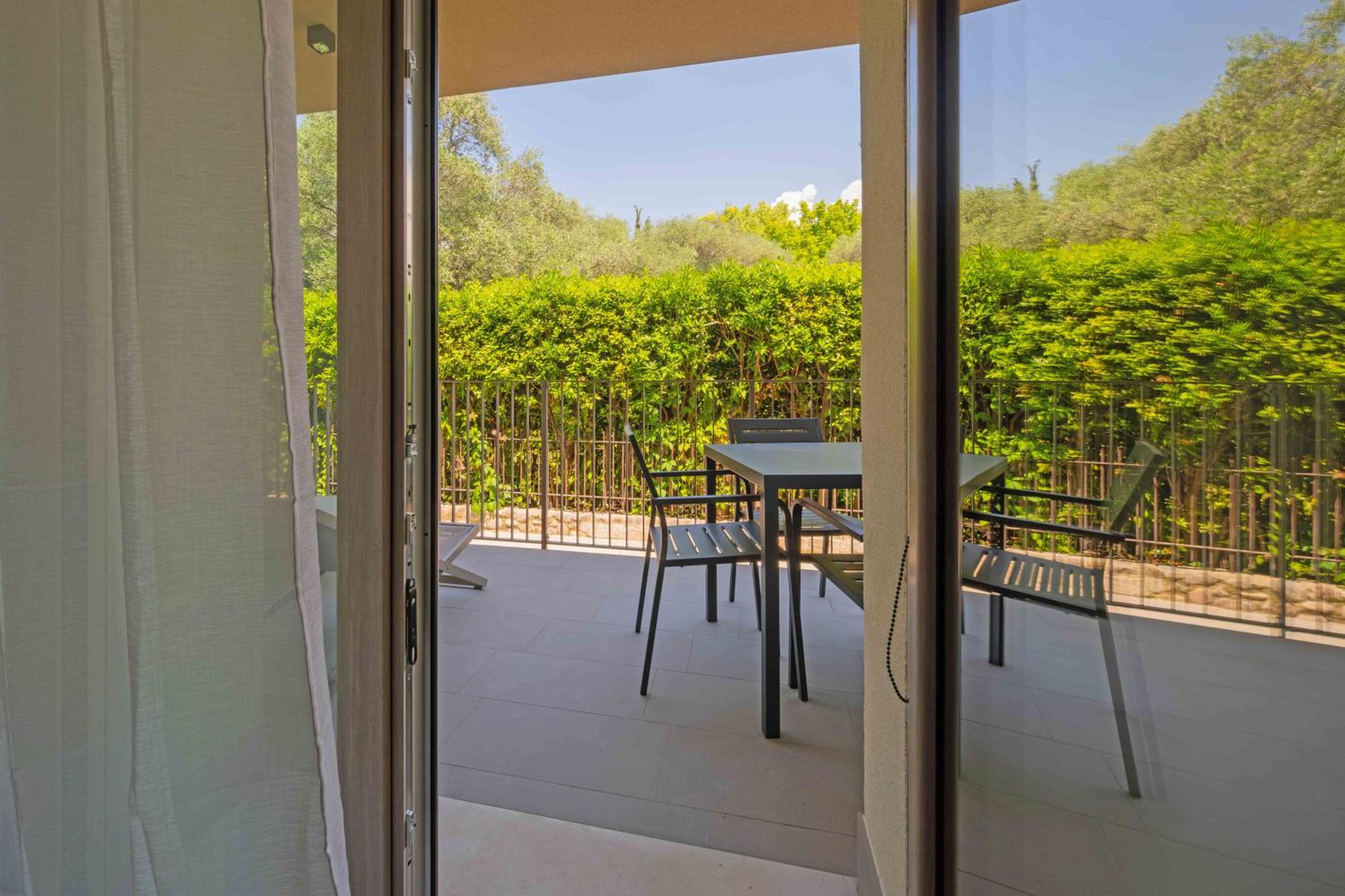 ApartmentsGarda - Residenza Eleonora view 5