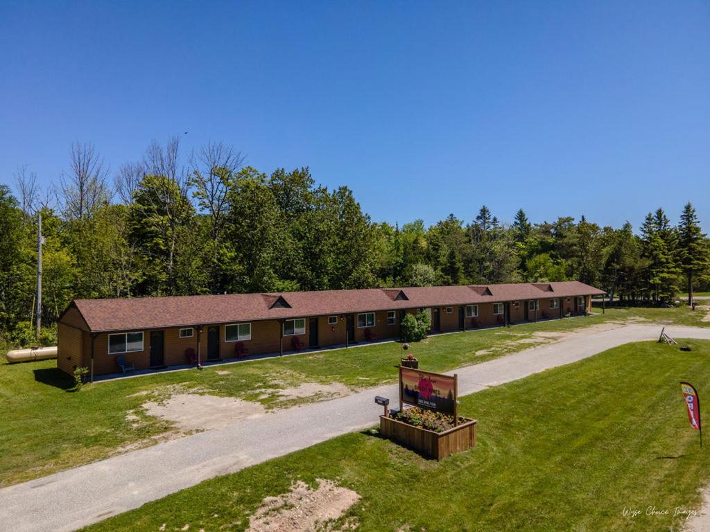 The Inn at Shady Pines view 4