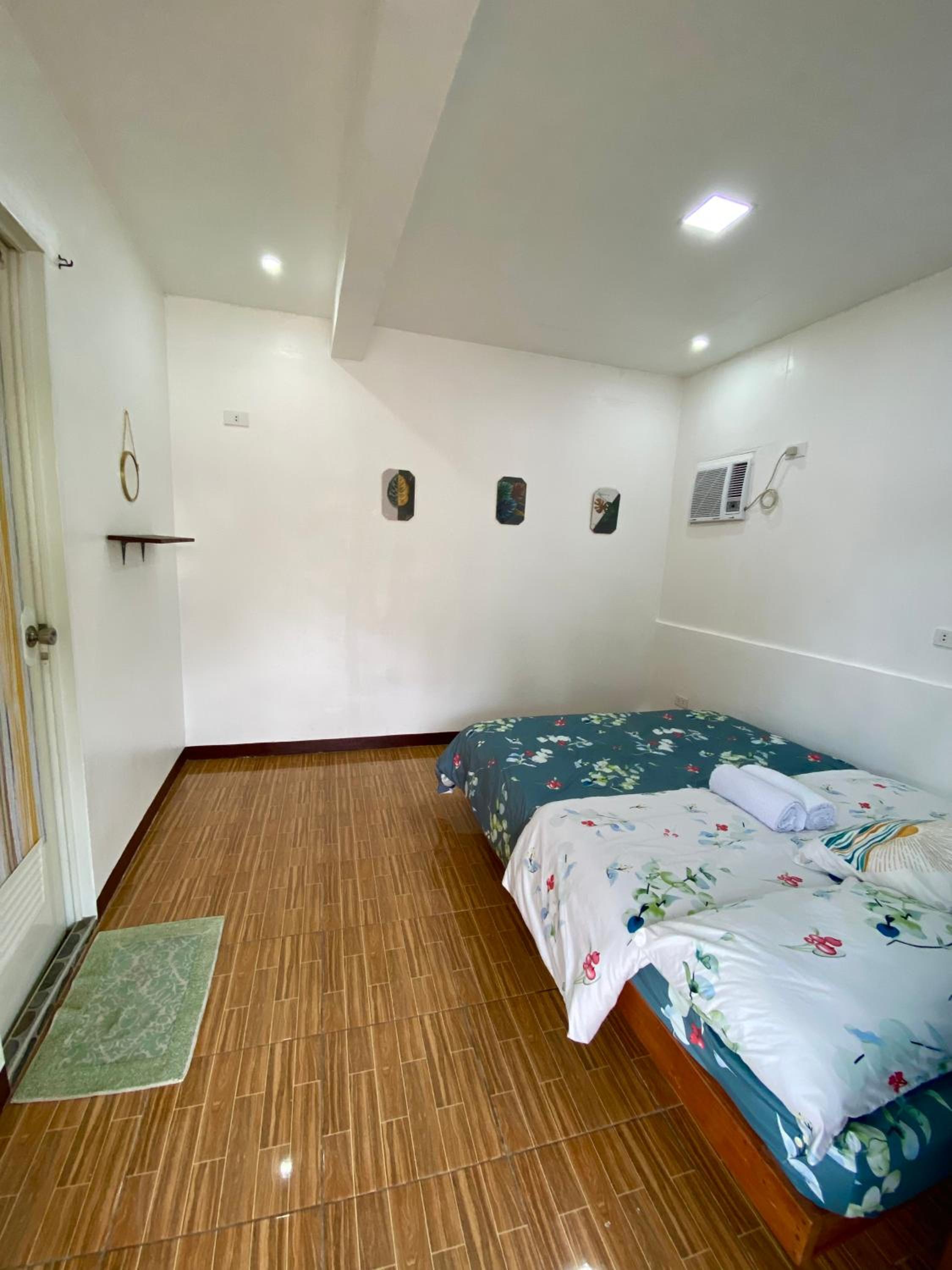 Moalboal Panagsama beach TopBudz Hostel