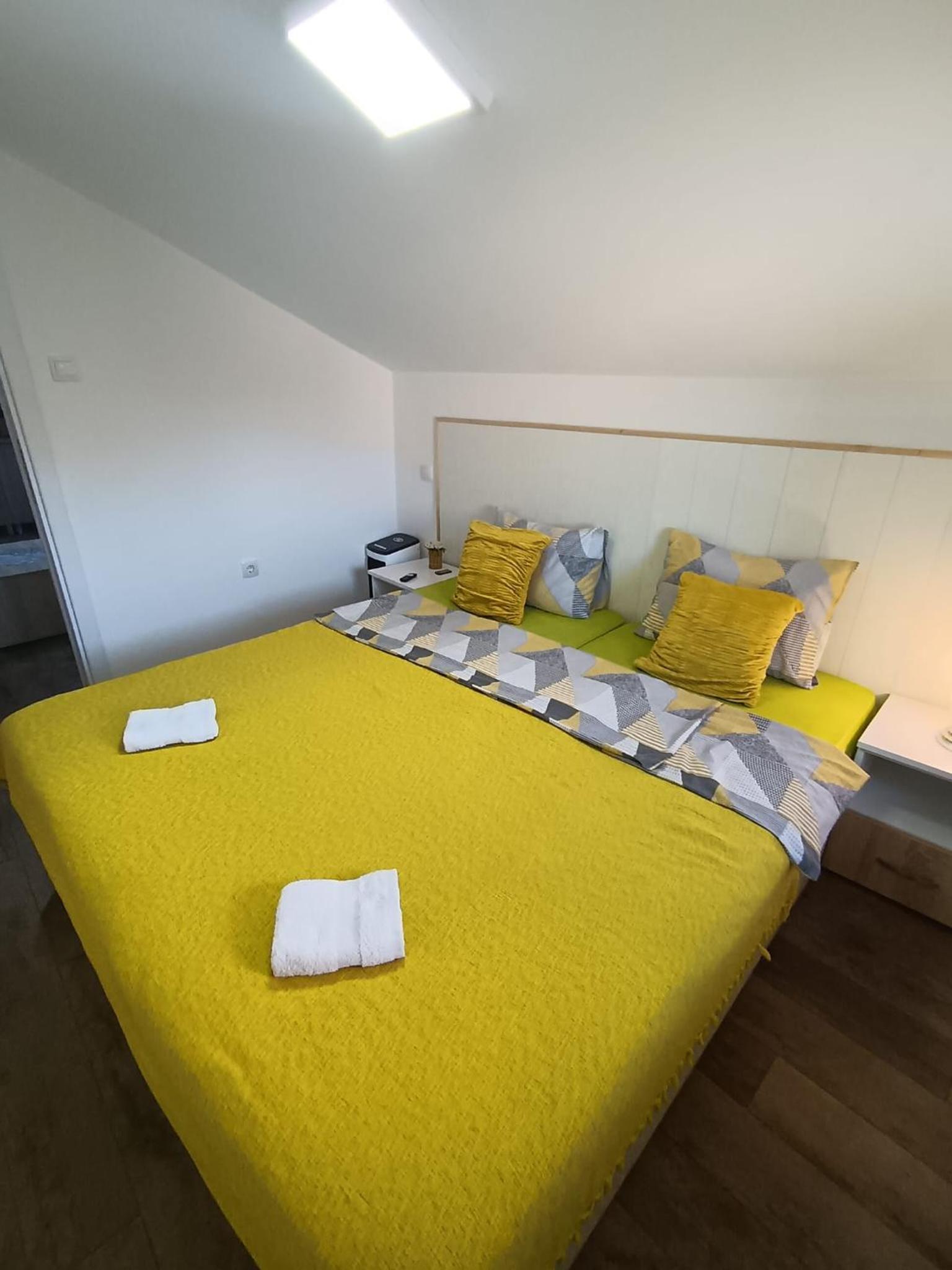 Easy check in Apartments 021 VLADIKA view 4