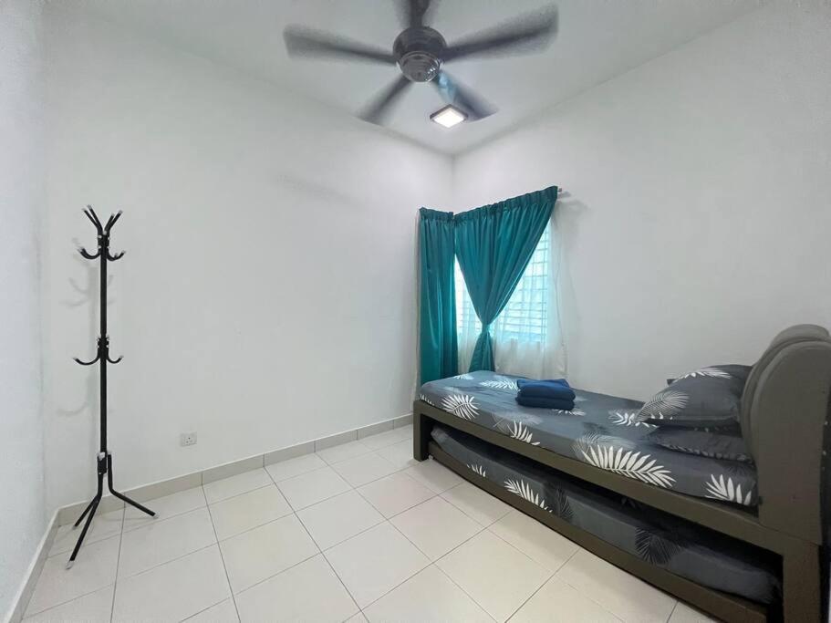 AQ Puteri Homestay Nilai FREE WIFI photo 2
