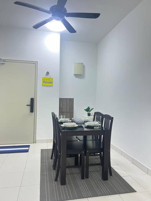 AQ Puteri Homestay Nilai FREE WIFI photo 8