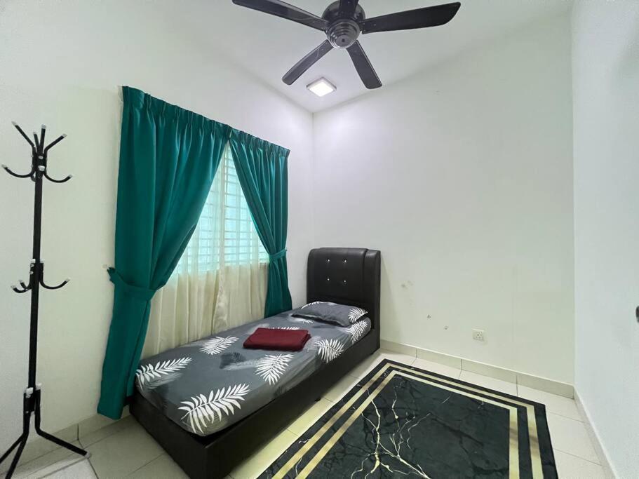 AQ Puteri Homestay Nilai FREE WIFI photo 5