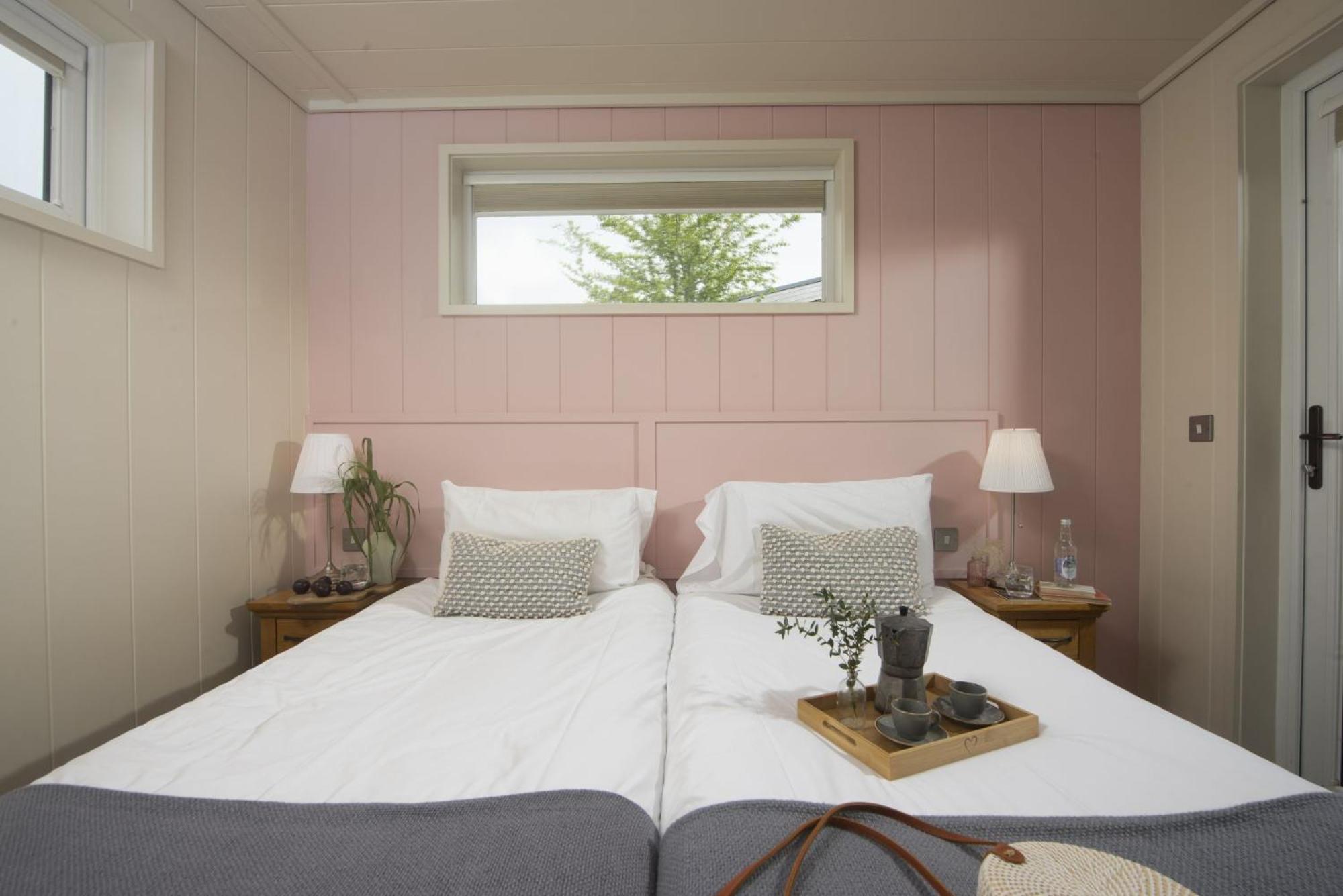 Cedar Lodge, Strawberryfield Park view 4
