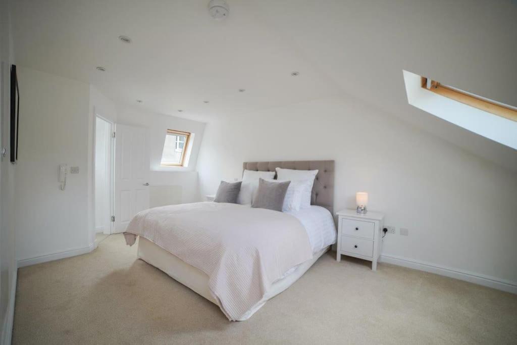 The Prestigious Residence with Modern Elegance