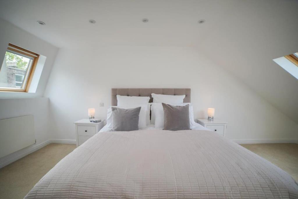 The Prestigious Residence with Modern Elegance