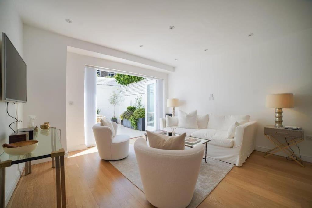 The Prestigious Residence with Modern Elegance