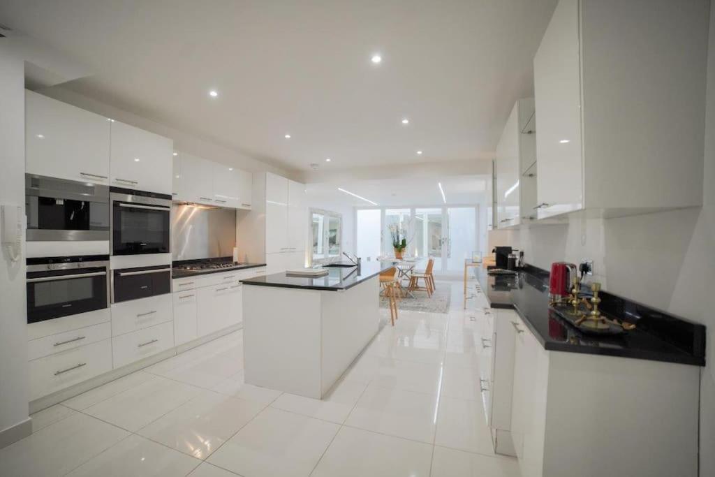The Prestigious Residence with Modern Elegance