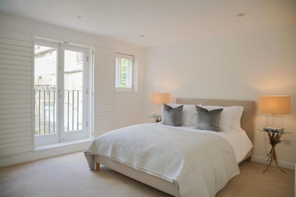 The Prestigious Residence with Modern Elegance