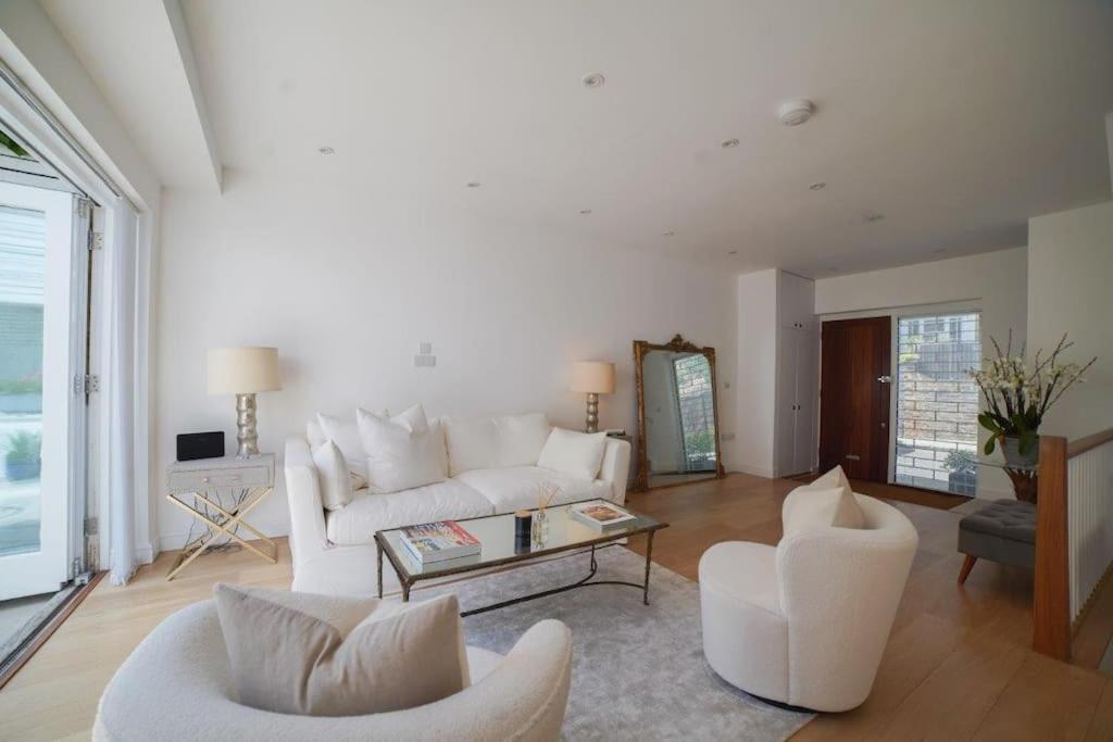 The Prestigious Residence with Modern Elegance