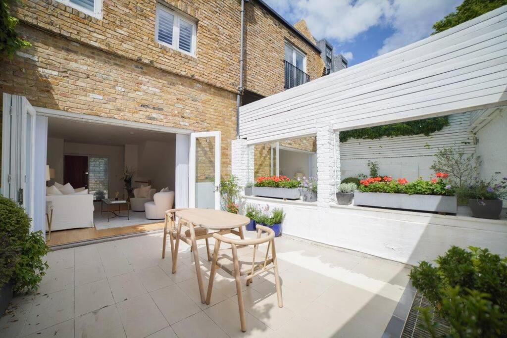 The Prestigious Residence with Modern Elegance