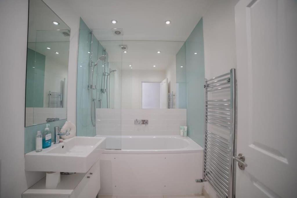 The Prestigious Residence with Modern Elegance