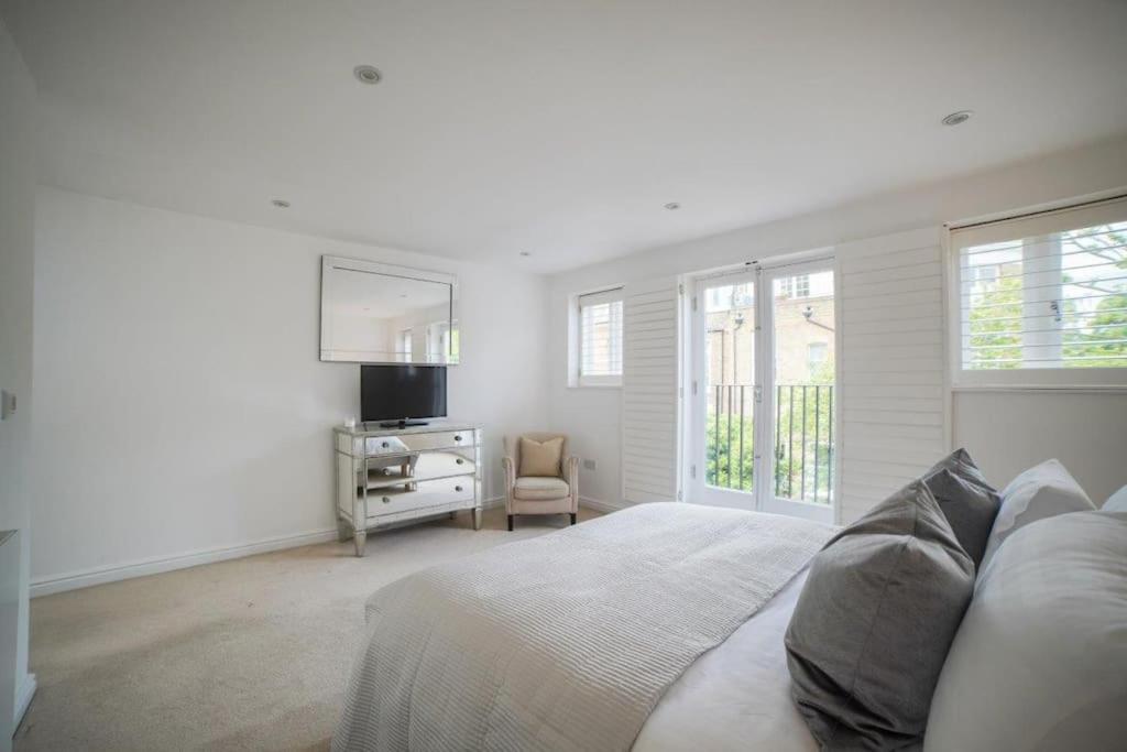 The Prestigious Residence with Modern Elegance
