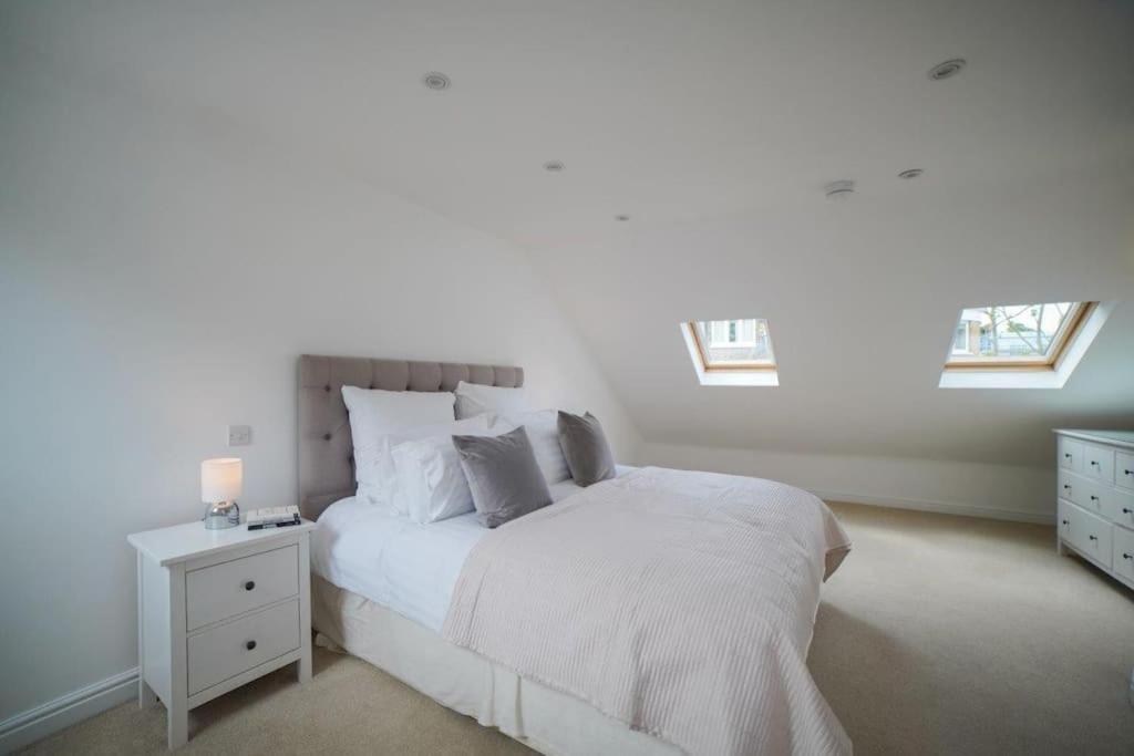 The Prestigious Residence with Modern Elegance