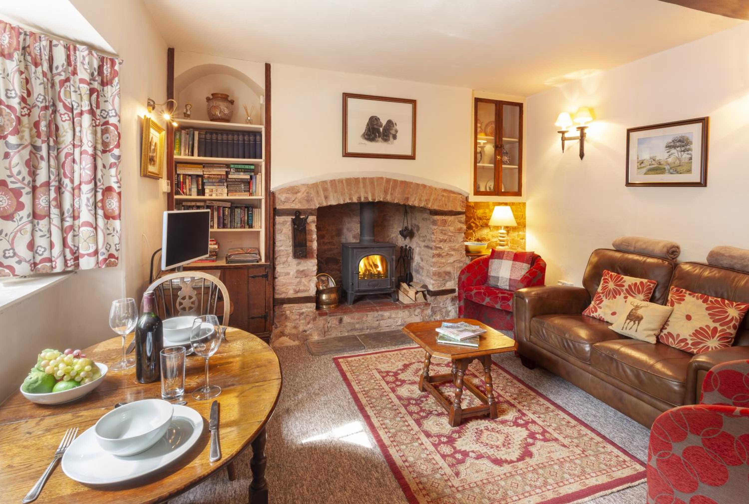 Ruffles Cottage Dunster view 3
