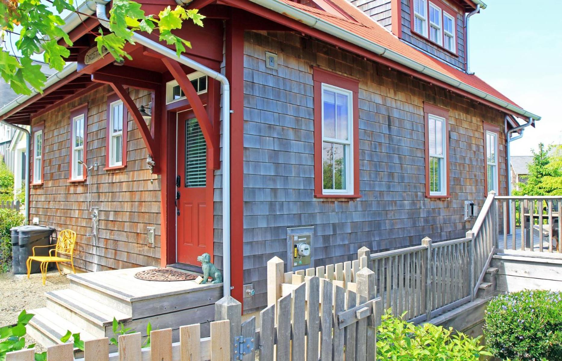 Driftwood by Seabrook Hospitality view 2