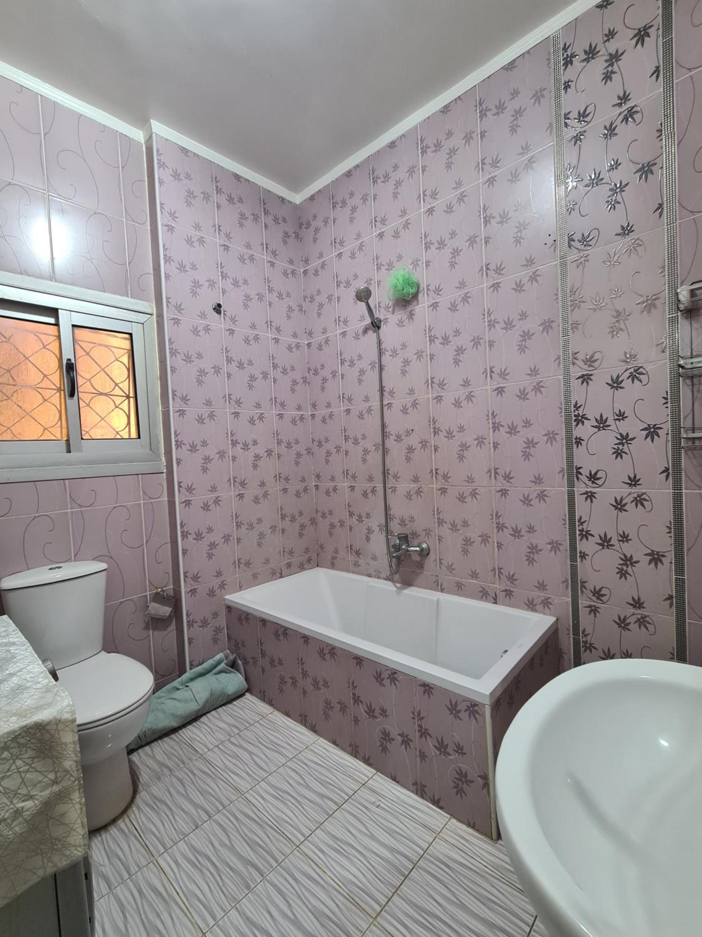 apartment luxury fully furnished close to hospital and Auc