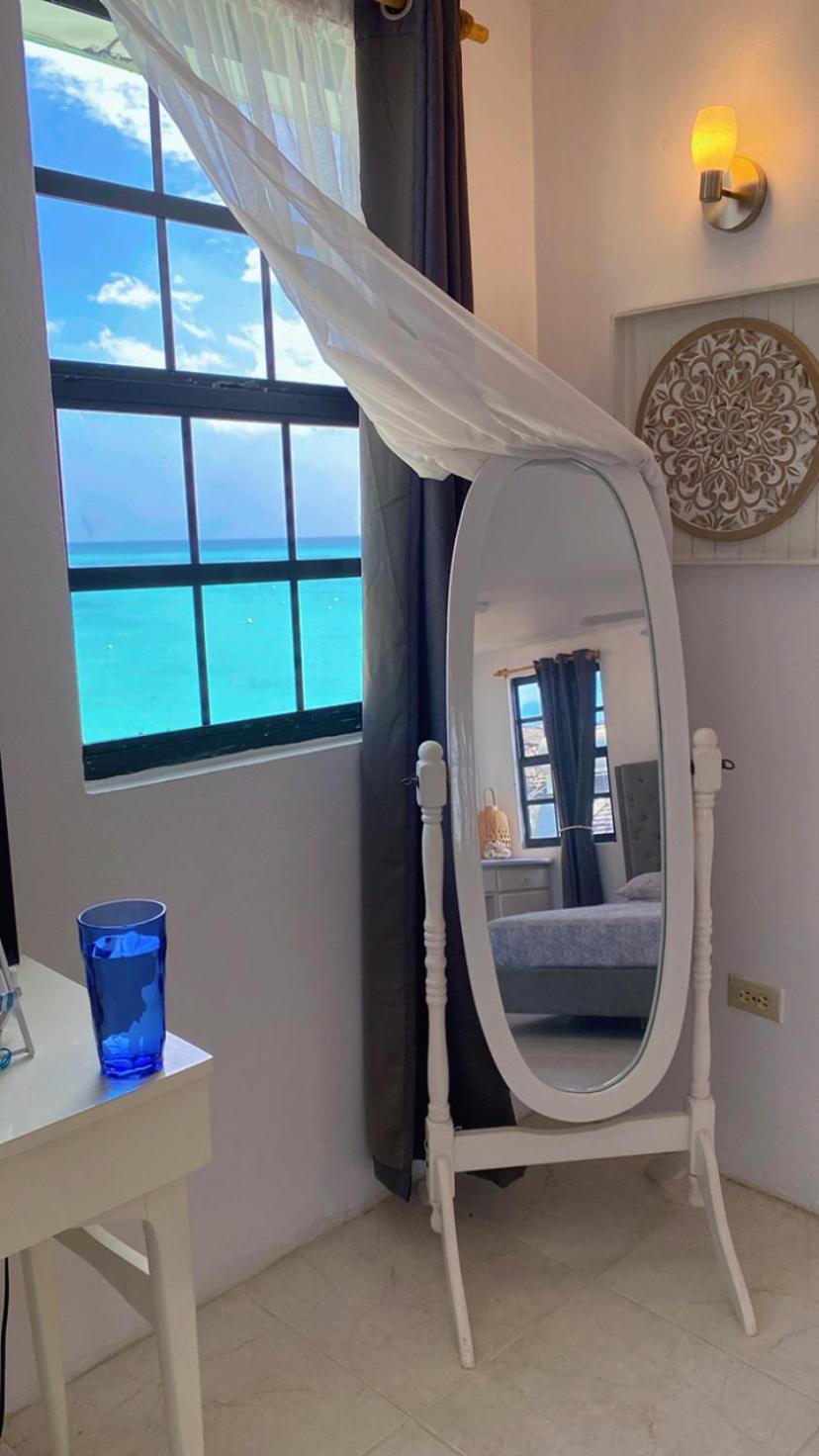 Purple Rain - Direct Seaviews, 2 Bedroom, 2 Bathroom, 3 Terrace Beachfront Bliss
