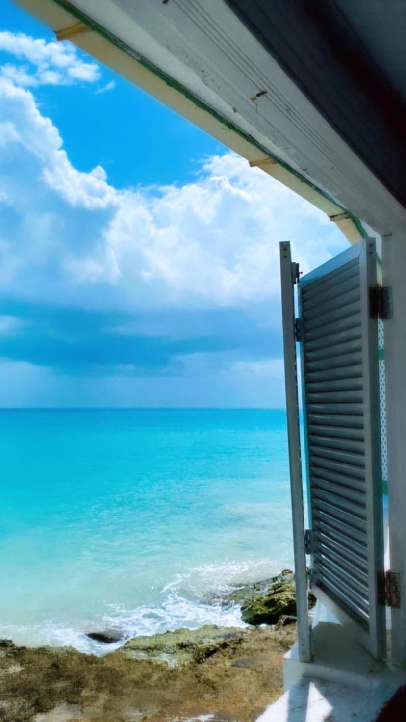Purple Rain - Direct Seaviews, 2 Bedroom, 2 Bathroom, 3 Terrace Beachfront Bliss