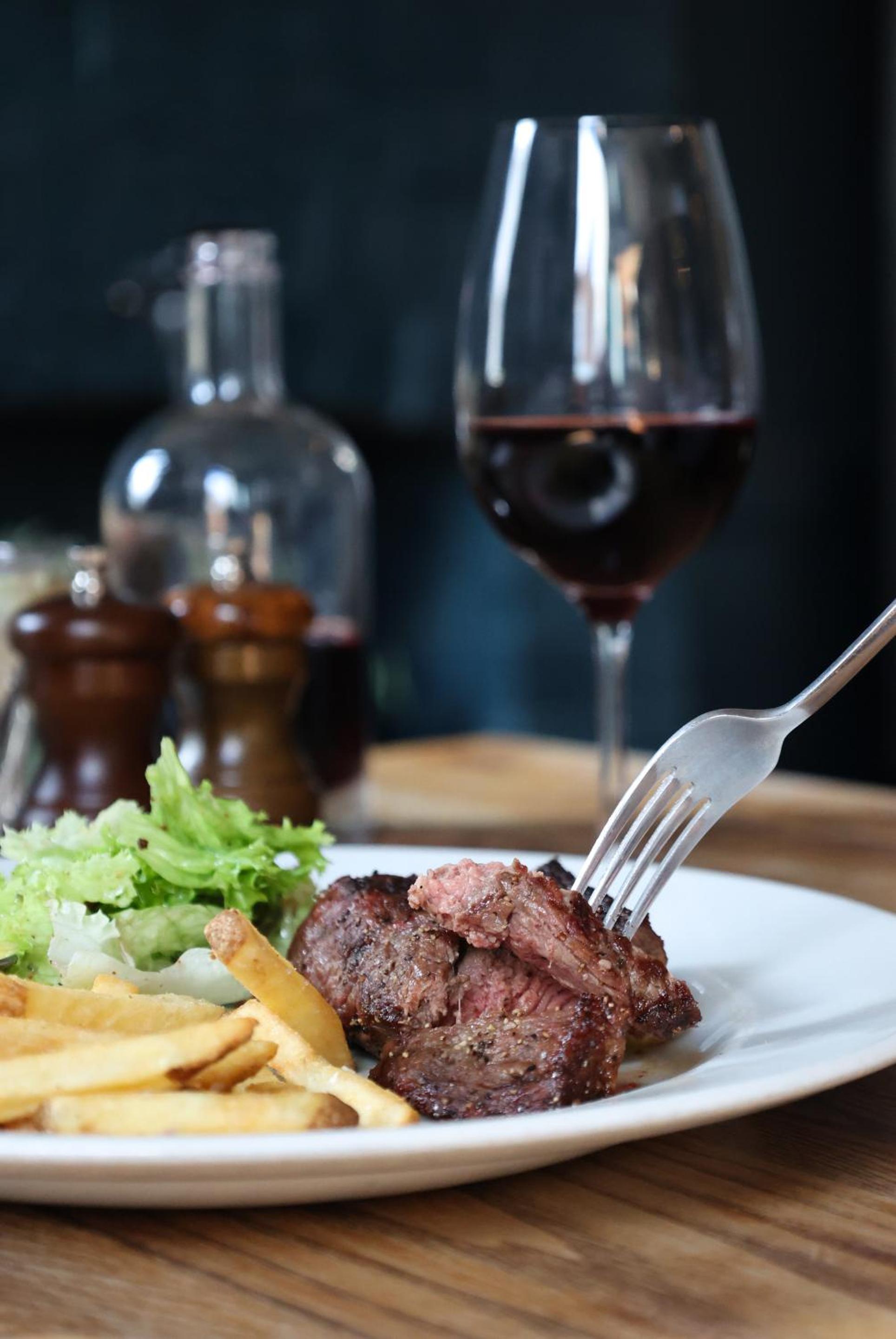 The Porterhouse Grill and Rooms