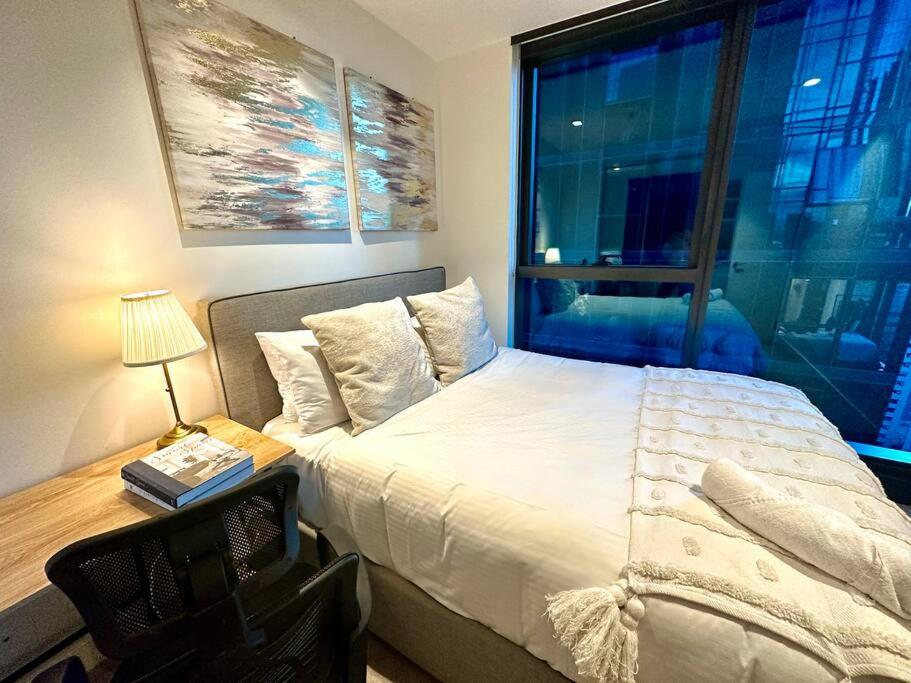 Melbourne Central 2BR Sanctuary