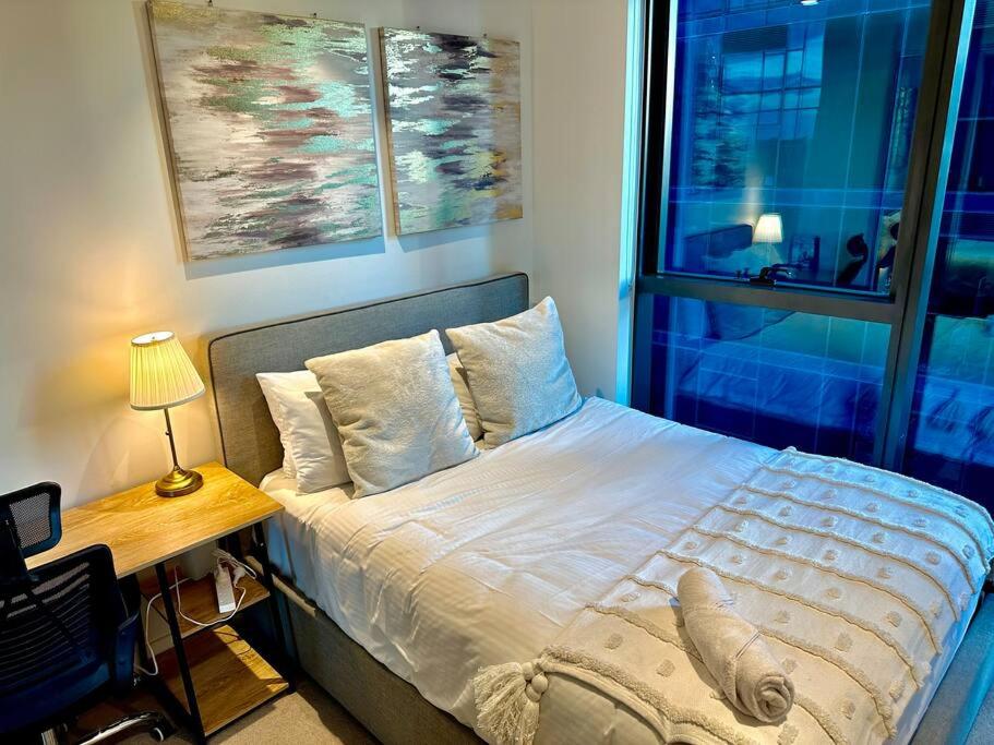 Melbourne Central 2BR Sanctuary