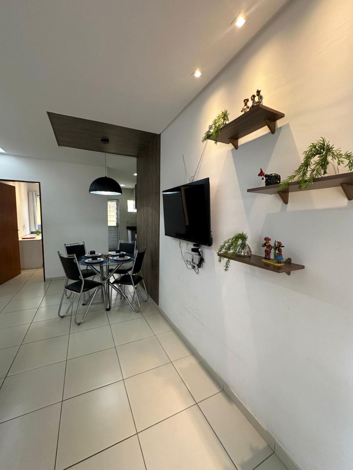 Apartamento Cond Leão Dourado 01