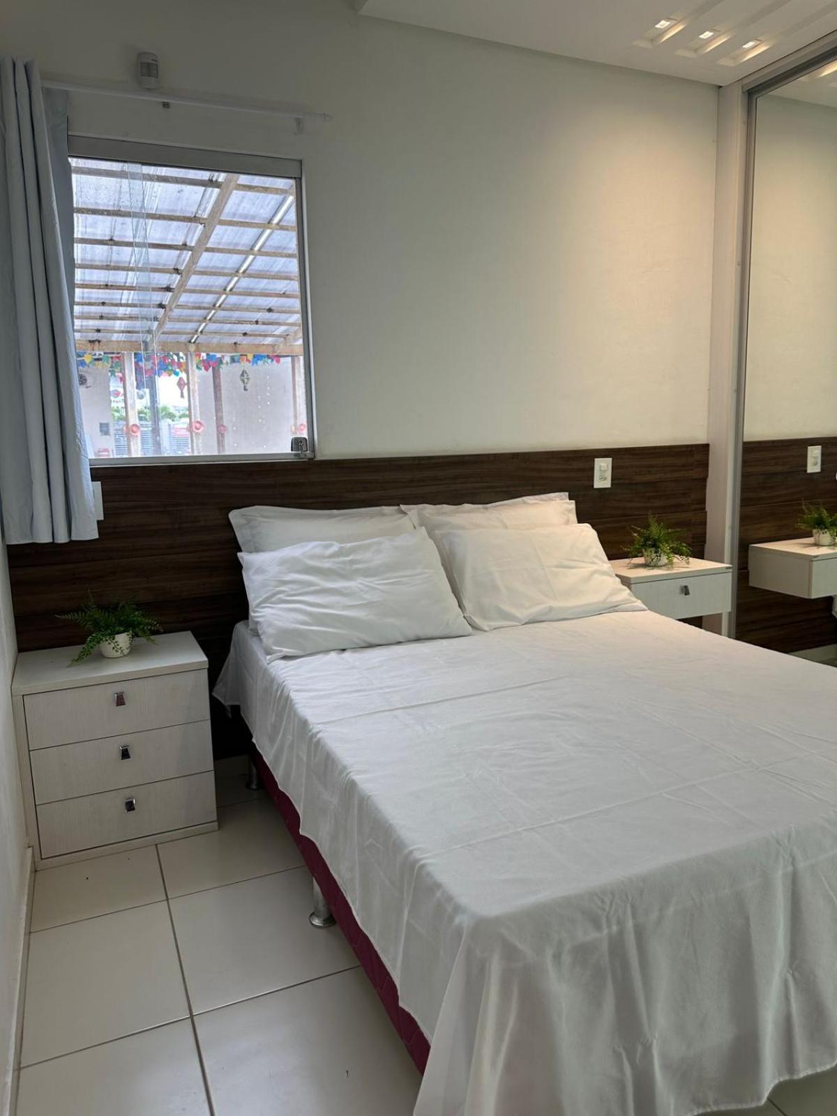 Apartamento Cond Leão Dourado 01