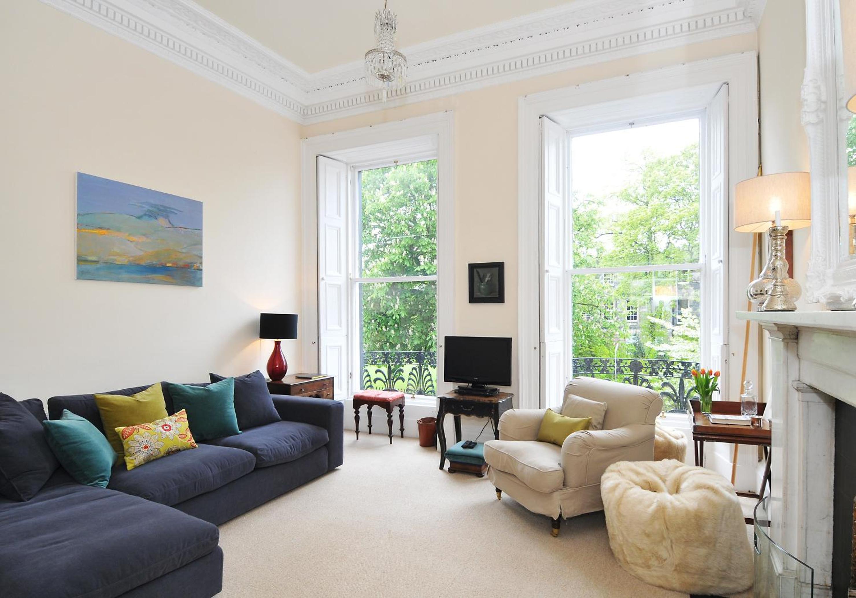 Saxe Coburg Place - 325 view 3