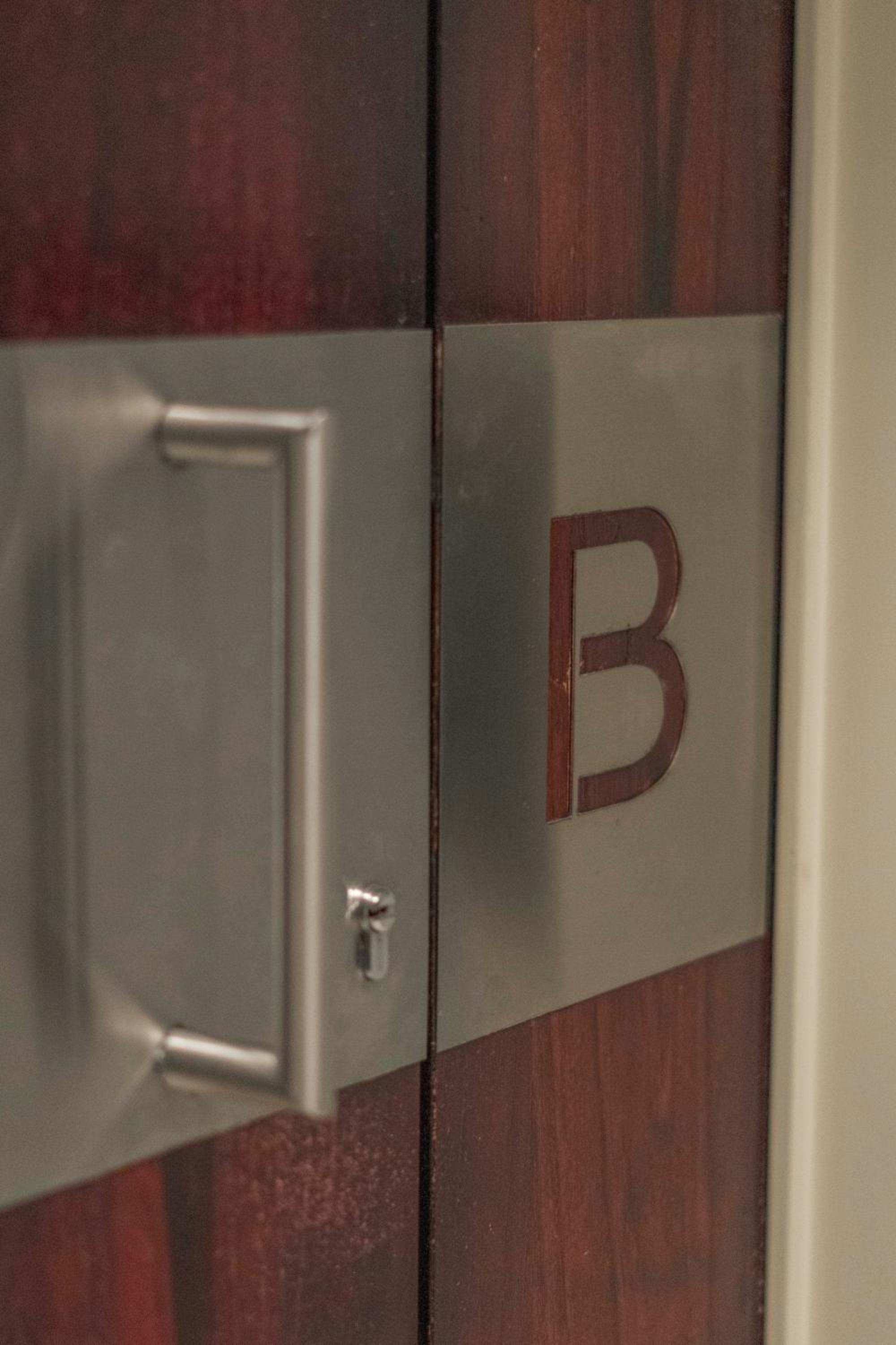 Palermo Apartamento Torre Topacio 2 Ambientes Premium con Baño, toilette y cochera