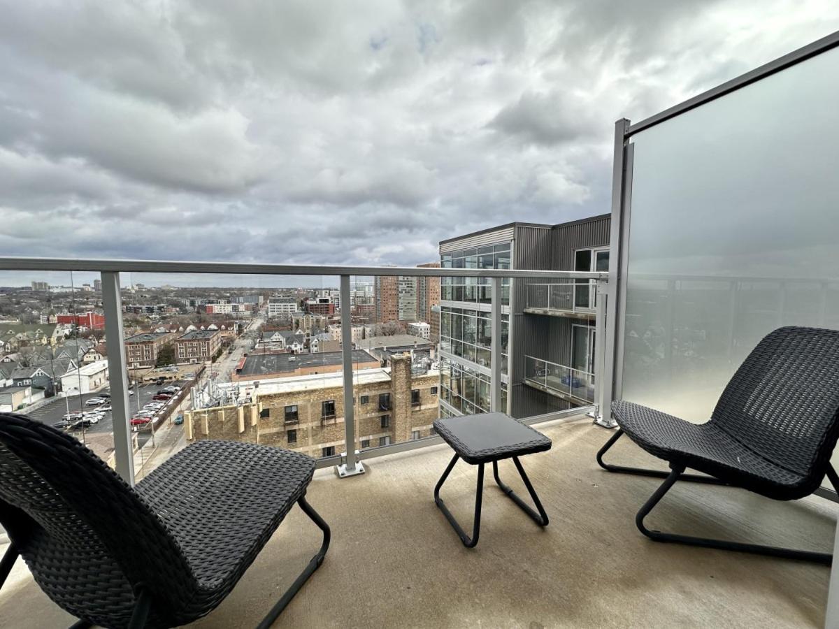 Flexhome East Side Studio UR7 - BradySt Gym Balcony