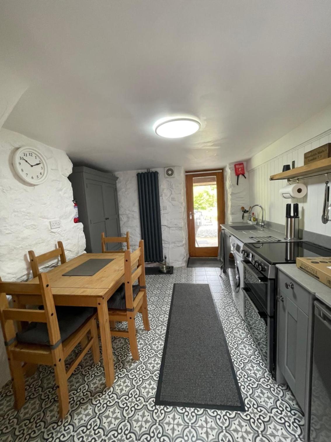 Neptune Cottage, Dolgellau view 2