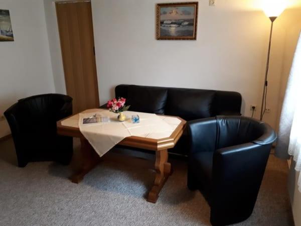 Urlaub bei Familie Schäning 3-Zimmer-Ferienwohnung